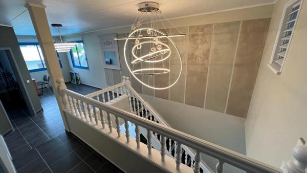 Dpt Guyane (973), à vendre KOUROU exceptionnelle maison bourgeoise, très bien située près du lac diable