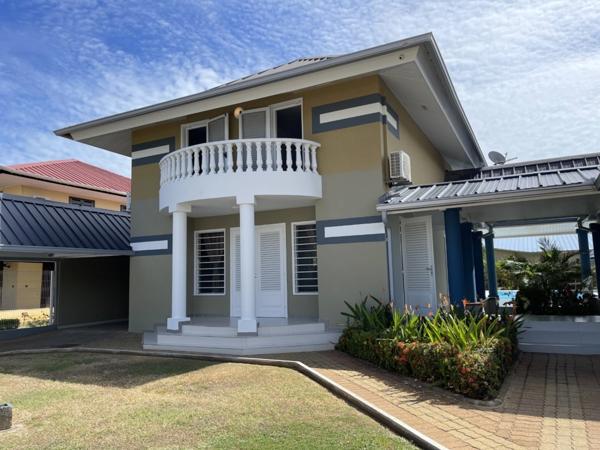 Dpt Guyane (973), à vendre KOUROU exceptionnelle maison bourgeoise, très bien située près du lac diable