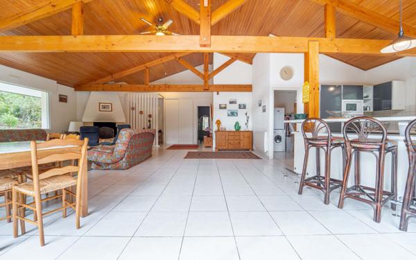 Maison à vendre    5 pièces •  Biscarrosse