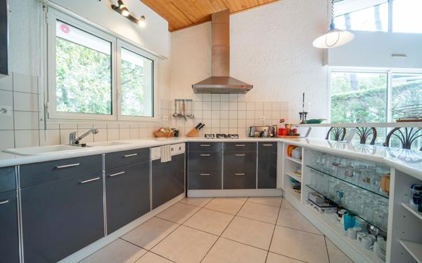 Maison à vendre    5 pièces •  Biscarrosse