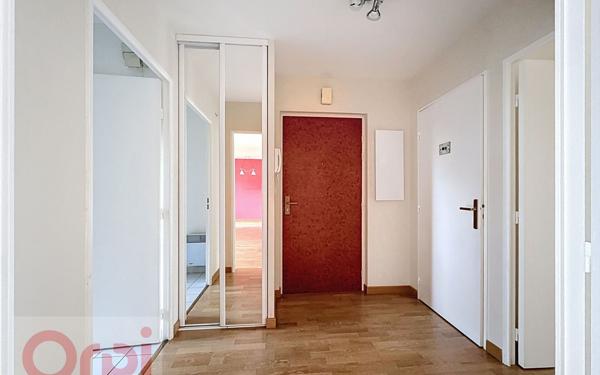 Appartement à vendre    4 pièces • 100 m2 Châtillon