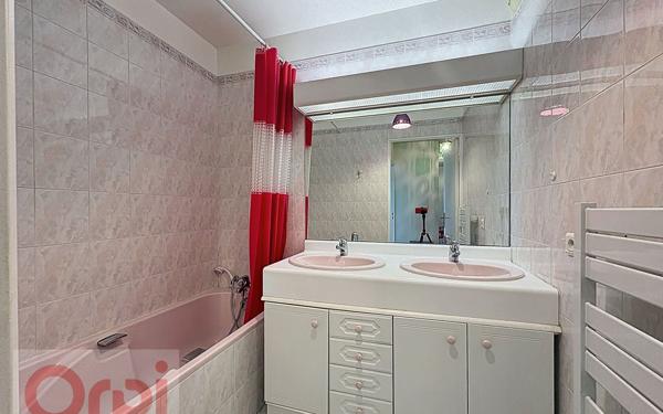 Appartement à vendre    4 pièces • 100 m2 Châtillon