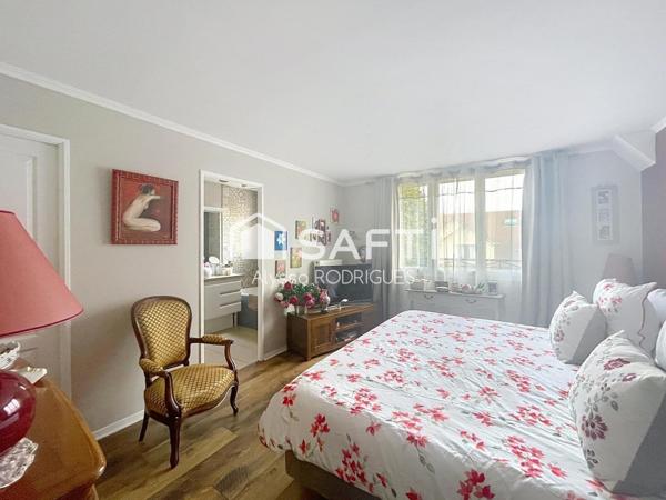 Maison familiale de 7 pièces de 160 m² sur 700m2
