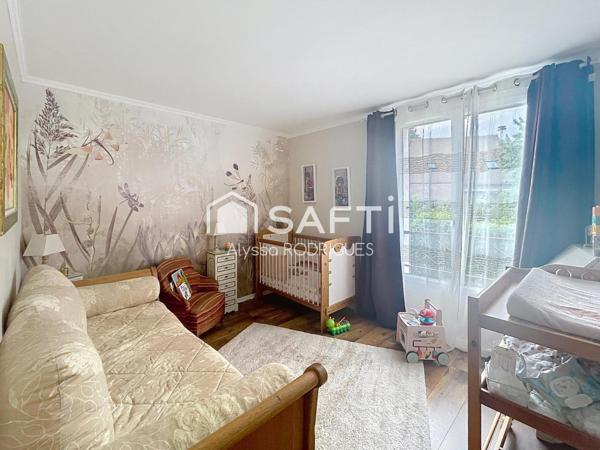 Maison familiale de 7 pièces de 160 m² sur 700m2