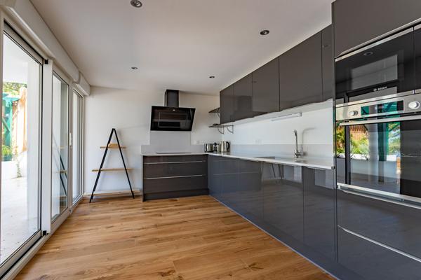 Appartement d’exception avec sa terrasse face au Bassin