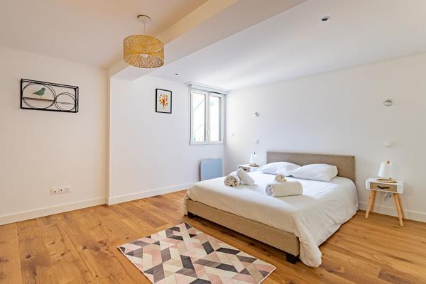 Appartement d’exception avec sa terrasse face au Bassin