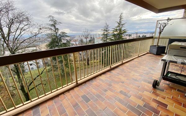 Appartement à vendre    3 pièces • 116,02 m2 Sainte-Foy-lès-Lyon