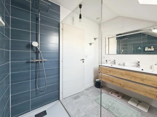 A VENDRE GEX – Maison T6 entièrement rénovée 142m2