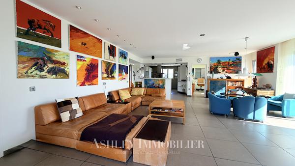 À VENDRE - APPARTEMENT DE STANDING DERNIER ÉTAGE AVEC TERRASSE PANORAMIQUE - QUARTIER MEDIATHEQUE LA ROCHELLE