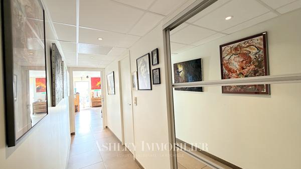 À VENDRE - APPARTEMENT DE STANDING DERNIER ÉTAGE AVEC TERRASSE PANORAMIQUE - QUARTIER MEDIATHEQUE LA ROCHELLE