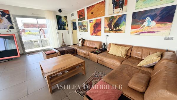 À VENDRE - APPARTEMENT DE STANDING DERNIER ÉTAGE AVEC TERRASSE PANORAMIQUE - QUARTIER MEDIATHEQUE LA ROCHELLE