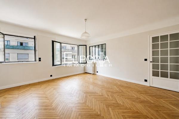 Appartement 3 pièces – 72 m² – Dernier étage – 2 balcons – Secteur Quai Branly / Tour Eiffel