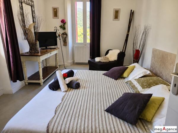 Maison à QUEZAC, 48320 - 30 pièces 1500m²