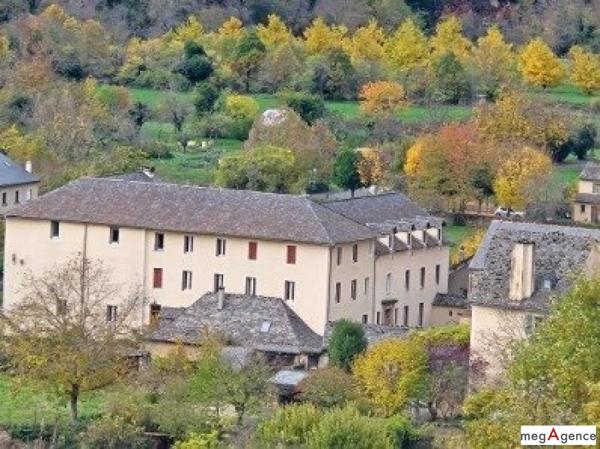 Maison à QUEZAC, 48320 - 30 pièces 1500m²