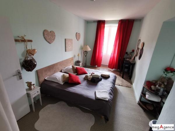 Maison à QUEZAC, 48320 - 30 pièces 1500m²