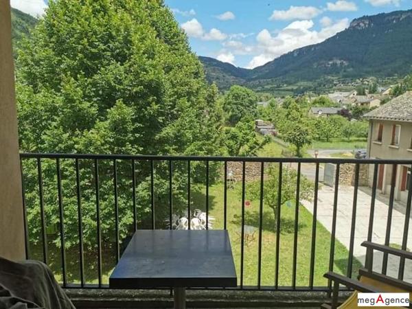 Maison à QUEZAC, 48320 - 30 pièces 1500m²