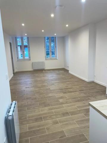 Location                                                      Appartement
                        
                     3 pièces                      68 m2                     à Digne-les-Bains