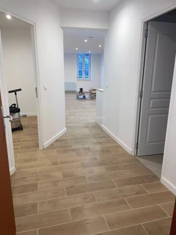 Location                                                      Appartement
                        
                     3 pièces                      68 m2                     à Digne-les-Bains