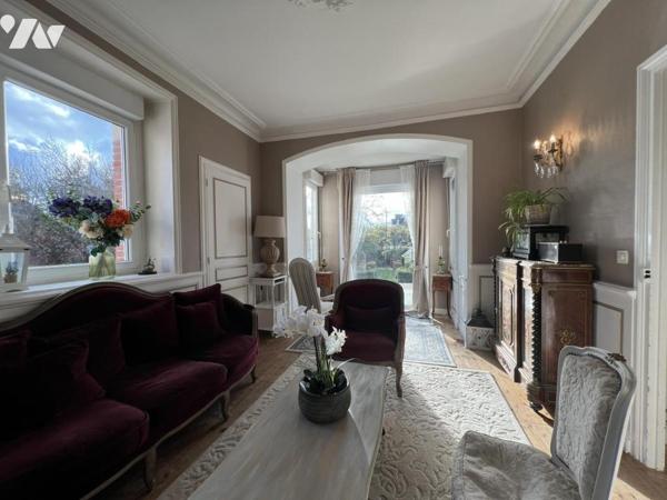 ETABLES-SUR-MER PROPRIETE SUR PARC AVEC PISCINE PROCHE PLAGE ET COMMERCES DANS QUARTIER RESIDENTIEL