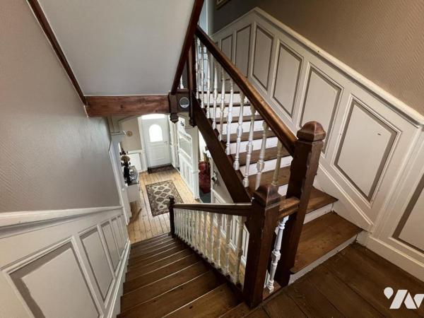 ETABLES-SUR-MER PROPRIETE SUR PARC AVEC PISCINE PROCHE PLAGE ET COMMERCES DANS QUARTIER RESIDENTIEL