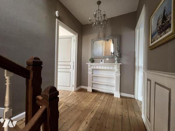 ETABLES-SUR-MER PROPRIETE SUR PARC AVEC PISCINE PROCHE PLAGE ET COMMERCES DANS QUARTIER RESIDENTIEL