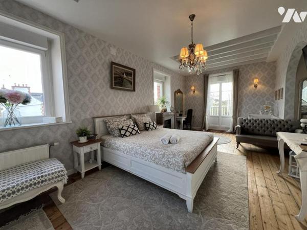 ETABLES-SUR-MER PROPRIETE SUR PARC AVEC PISCINE PROCHE PLAGE ET COMMERCES DANS QUARTIER RESIDENTIEL