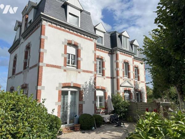 ETABLES-SUR-MER PROPRIETE SUR PARC AVEC PISCINE PROCHE PLAGE ET COMMERCES DANS QUARTIER RESIDENTIEL