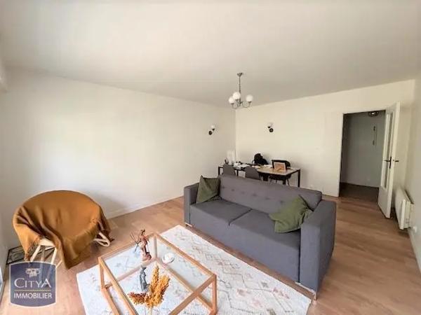 Appartement à louer 3 pièces 72.8m²