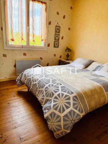 MAISON FAMILIALE  4 CH 1 BUREAU 2 GARAGES JARDIN