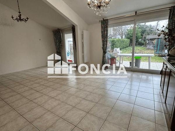 À vendre Maison 4 pièces 78.55 m² - Savigny-le-temple 77176