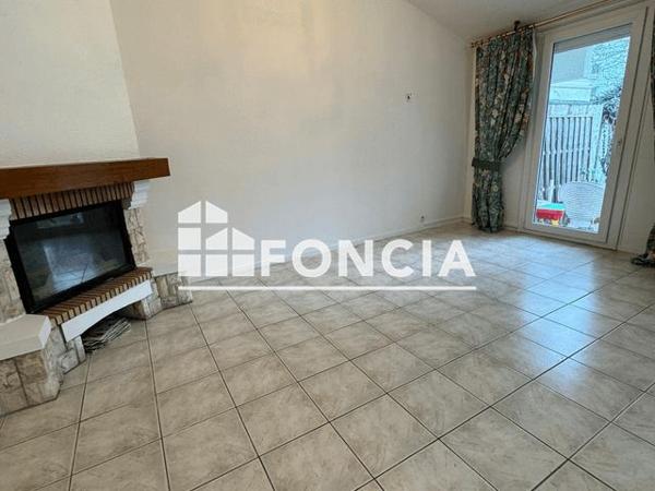 À vendre Maison 4 pièces 78.55 m² - Savigny-le-temple 77176