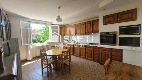 PAVILLON TRADITIONNEL 4CH SOUS-SOL ET GARAGE