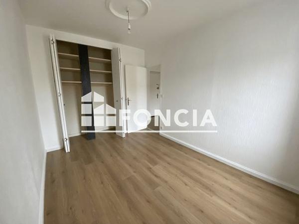 Location Appartement 2 pièces 35.62 m² - 3 PLACE DE LOCRONAN Quimper 29000