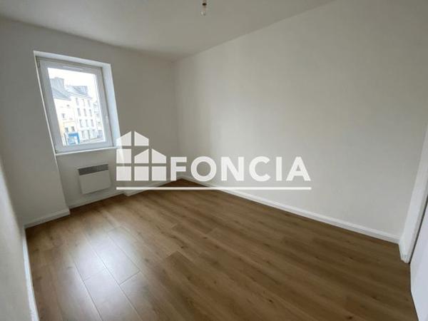 Location Appartement 2 pièces 35.62 m² - 3 PLACE DE LOCRONAN Quimper 29000