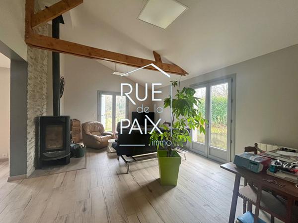 79600 LOUIN Maison plain pied LOUIN