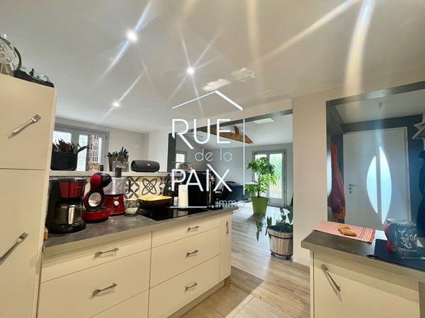 79600 LOUIN Maison plain pied LOUIN