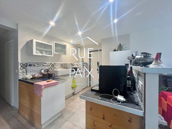 79600 LOUIN Maison plain pied LOUIN