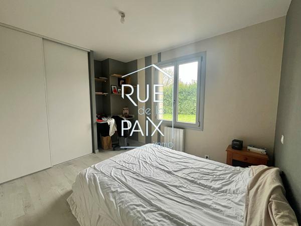 79600 LOUIN Maison plain pied LOUIN