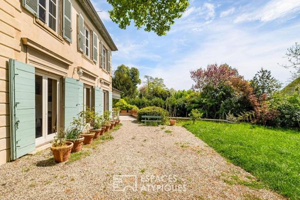 Maison Bourgeoise avec dépendances en plein coeur de Saint-Just