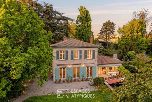 Maison Bourgeoise avec dépendances en plein coeur de Saint-Just