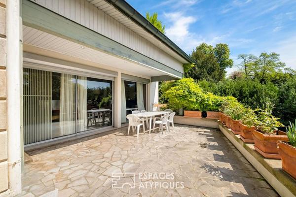 Maison Bourgeoise avec dépendances en plein coeur de Saint-Just