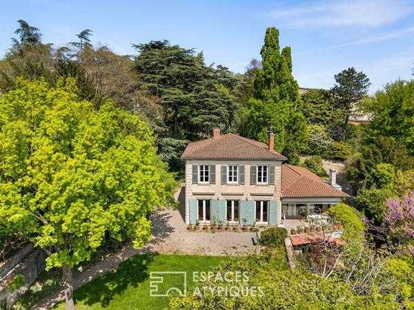 Maison Bourgeoise avec dépendances en plein coeur de Saint-Just