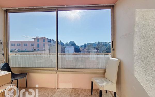 Appartement à vendre    2 pièces • 50 m2 Ollioules