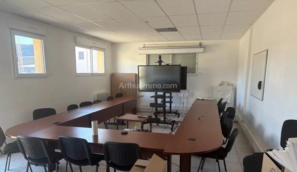 Location Bureau 1 pièces 50 m2 à Saint-André-les-Alpes