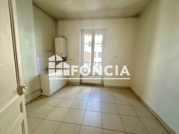 Location Appartement 4 pièces 85.8 m² - 42 RUE ALEXANDRE BOUTIN Villeurbanne 69100