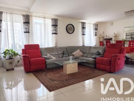 Maison à vendre 8 pièces 220 m² Noyant-Villages