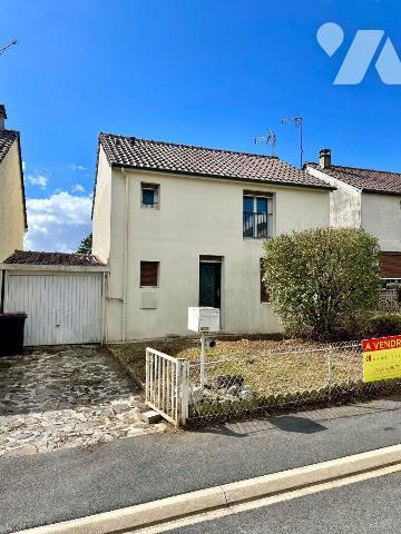 MAISON SUR SOUS-SOL.
A VENDRE A RETHEL, AXE REIMS/CHARLEVILLE-MEZIERES, gare (à 1h15 de Paris ...