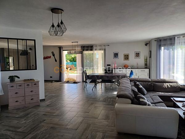 Vente
                Maison143,89 m² - 4 Pièces -
                    ARVERT (17530)