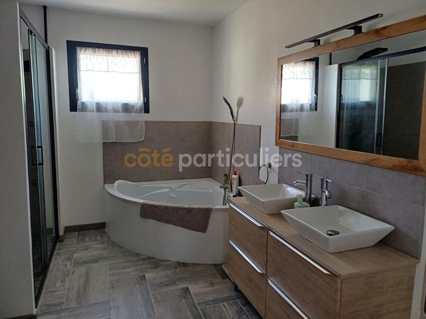 Vente
                Maison143,89 m² - 4 Pièces -
                    ARVERT (17530)