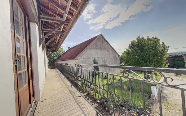 Maison à vendre    5 pièces • 144 m2 Athée